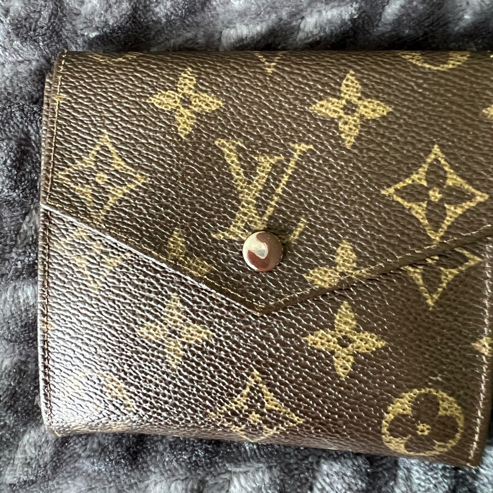 Louis Vuitton Monogram Canvas Square Elise Wallet